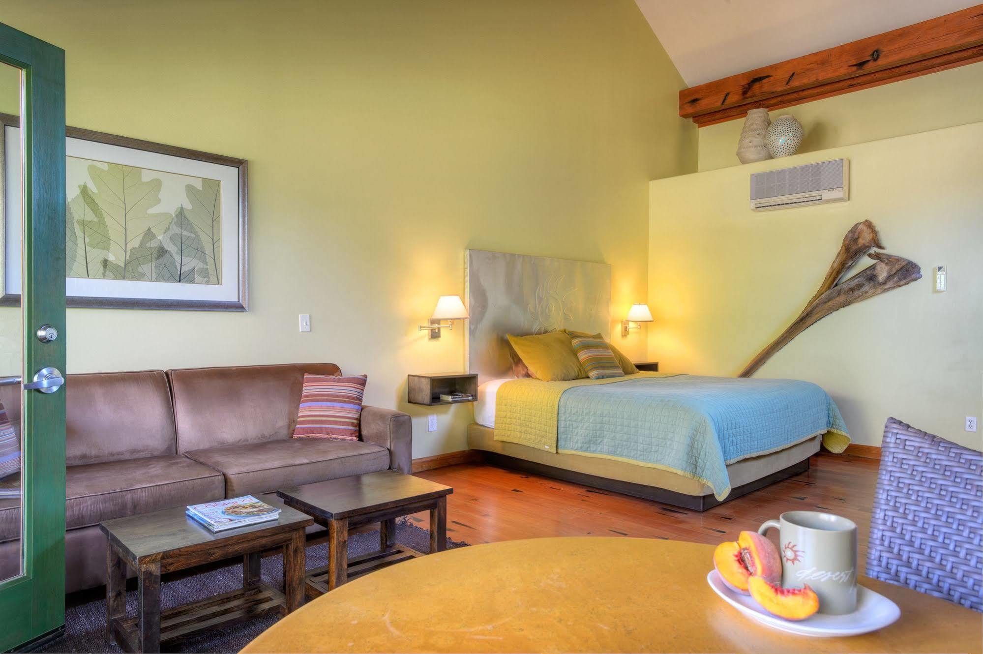 Desert Pearl Inn สปริงเดล ภายนอก รูปภาพ