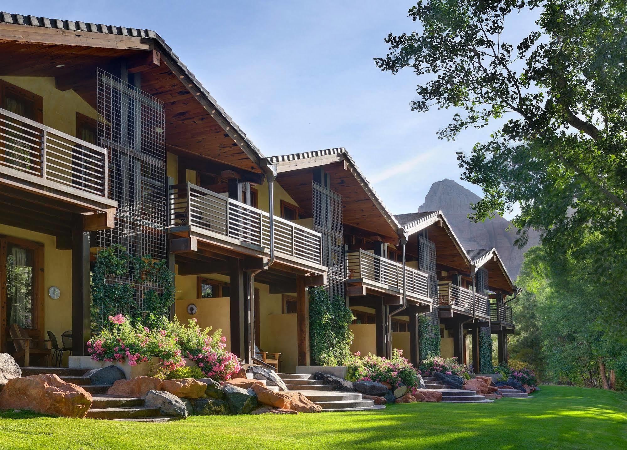 Desert Pearl Inn สปริงเดล ภายนอก รูปภาพ
